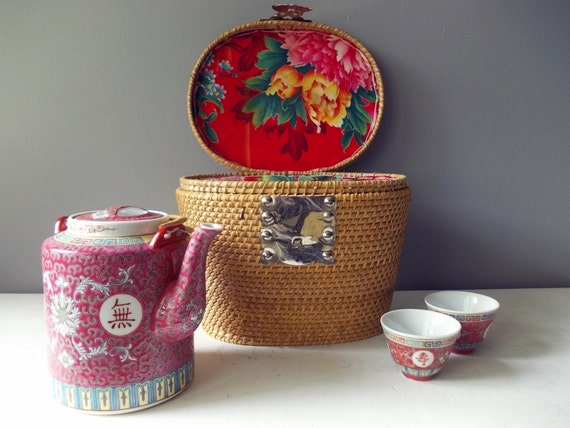 Vintage Chinese Tea Warmer Set : Tea Pot and Cups in Rattan