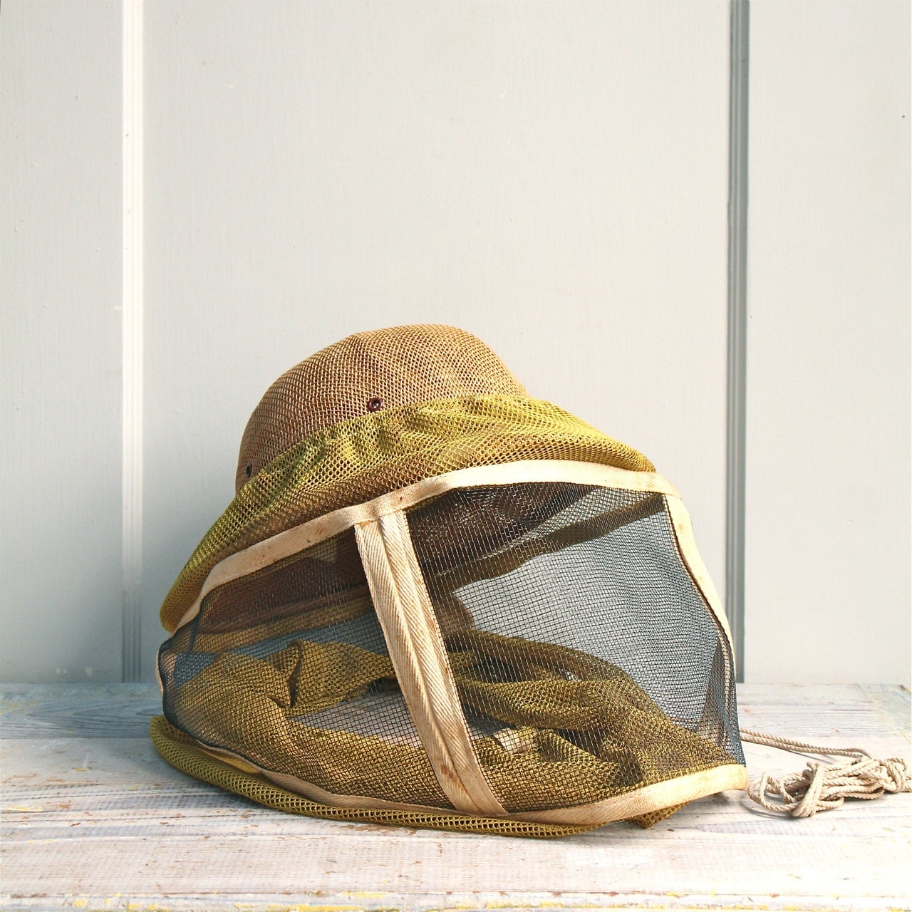 Vintage Beekeeper�s Hat and Veil