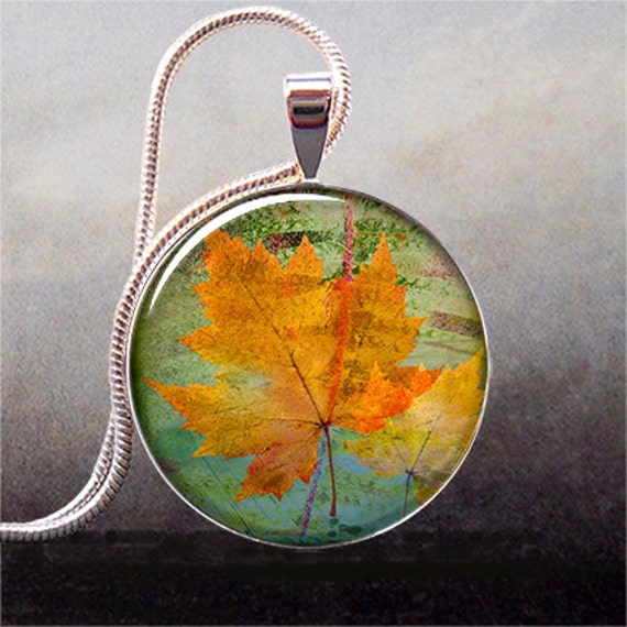 Canadian Maple Leaf necklace pendant maple by thependantemporium