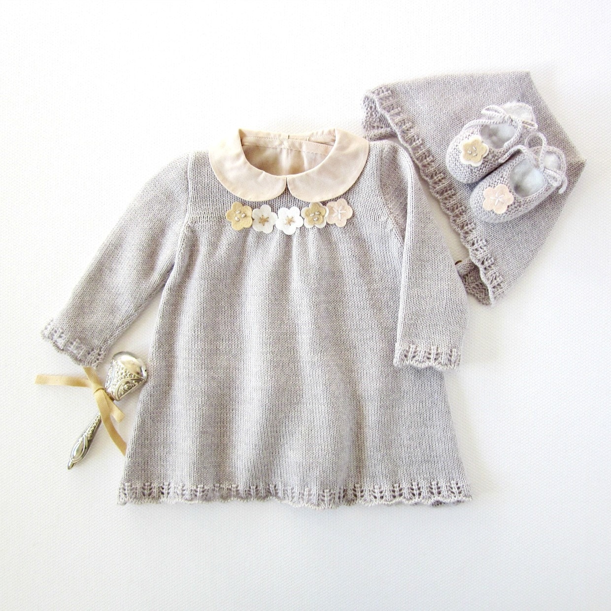 Knitted dress cap and shoes set for baby girl in gray. 100%