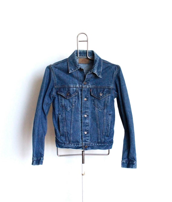 SALE / / / Vintage Levis Denim Jean Jacket Mens size Medium