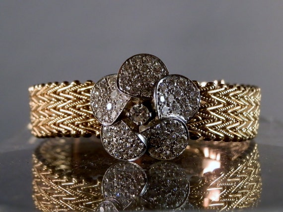 Vintage 18k Gold Cartier Ladies Watch. Unique Diamond Flower Cover.