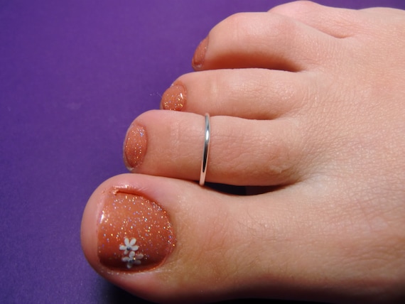 Sterling Silver Thin Toe Ring - Cute & Petite Silver Toe Ring - Comfortable Toe Ring - Handmade