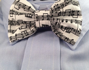 Music Print Bowtie / Bow Tie