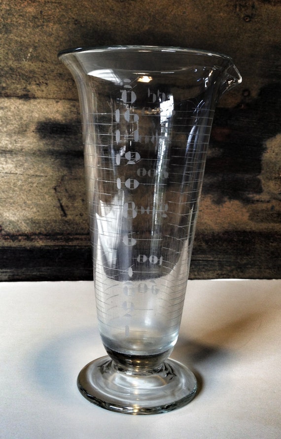 1920's Glass Beaker Whitall Tatum Co. Etched Glass RARE.