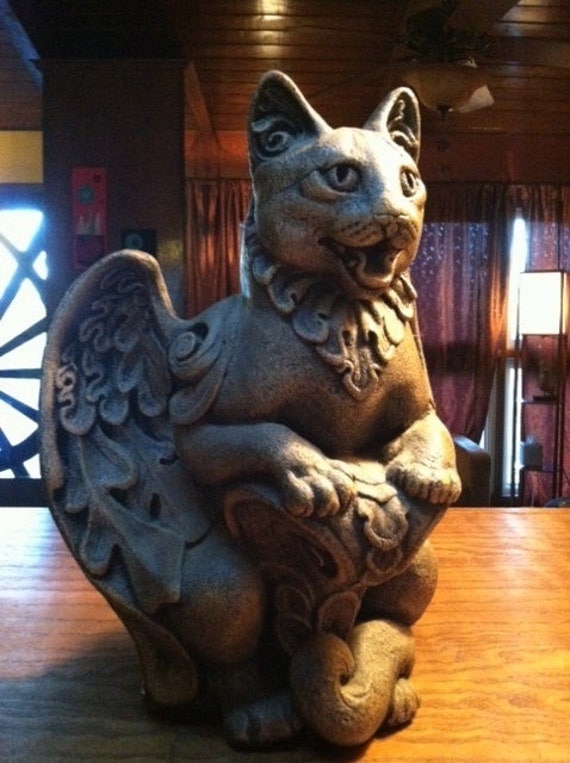winged cat gargoyle statue