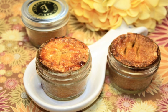 Mini Apple Pies, Gourmet Mini Fruit Pie in the Jar, Edible Gift Basket - 3 pcs