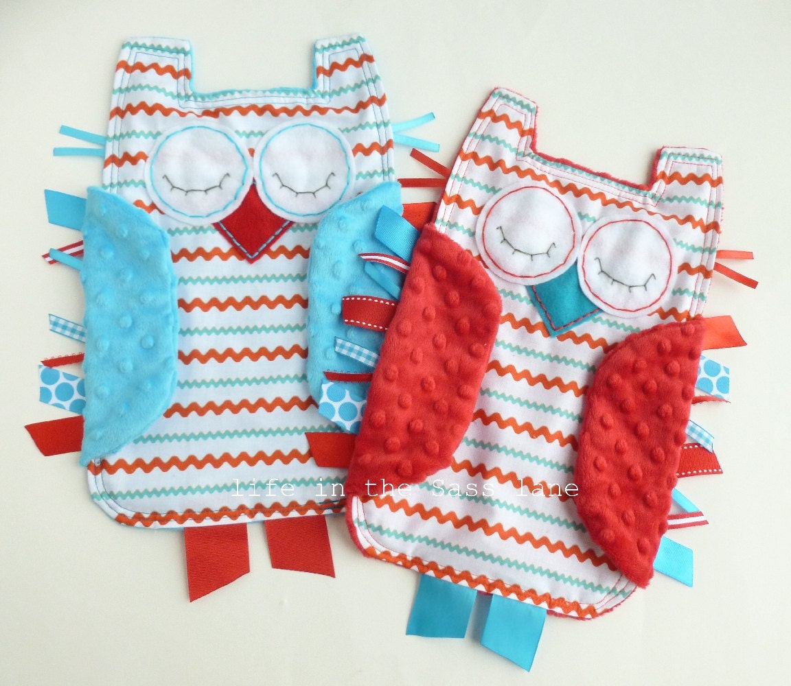 Twins Baby Gift Owl Ribbon Tag Blankies in Contrasting
