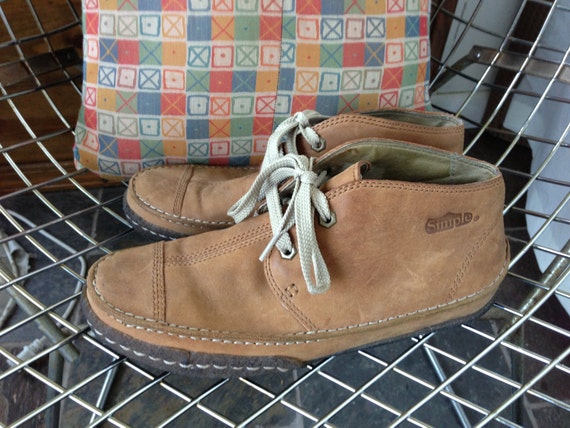 Simple leather chukka boot moccasin women's size 9