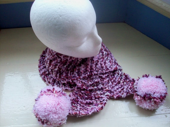 Vegan pompom scarf raspberry pink knit fun wool by SpinningStreak