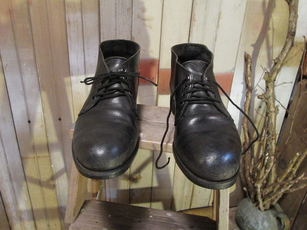 USN Black chukka boots Black Leather vintage 1970s Military