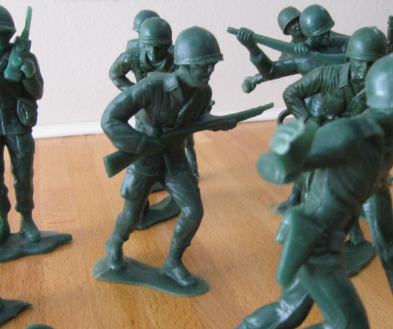 1960s Large 5 Inch Plastic Army Men Green set of 10