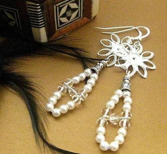 Pearl Earrings. Great Gatsby Jewelry.  Long 20s style. Summer Bloom