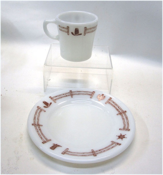 2 Vintage Pyrex Glass Ponderosa Restaurant Cowboy Symbols Mugs