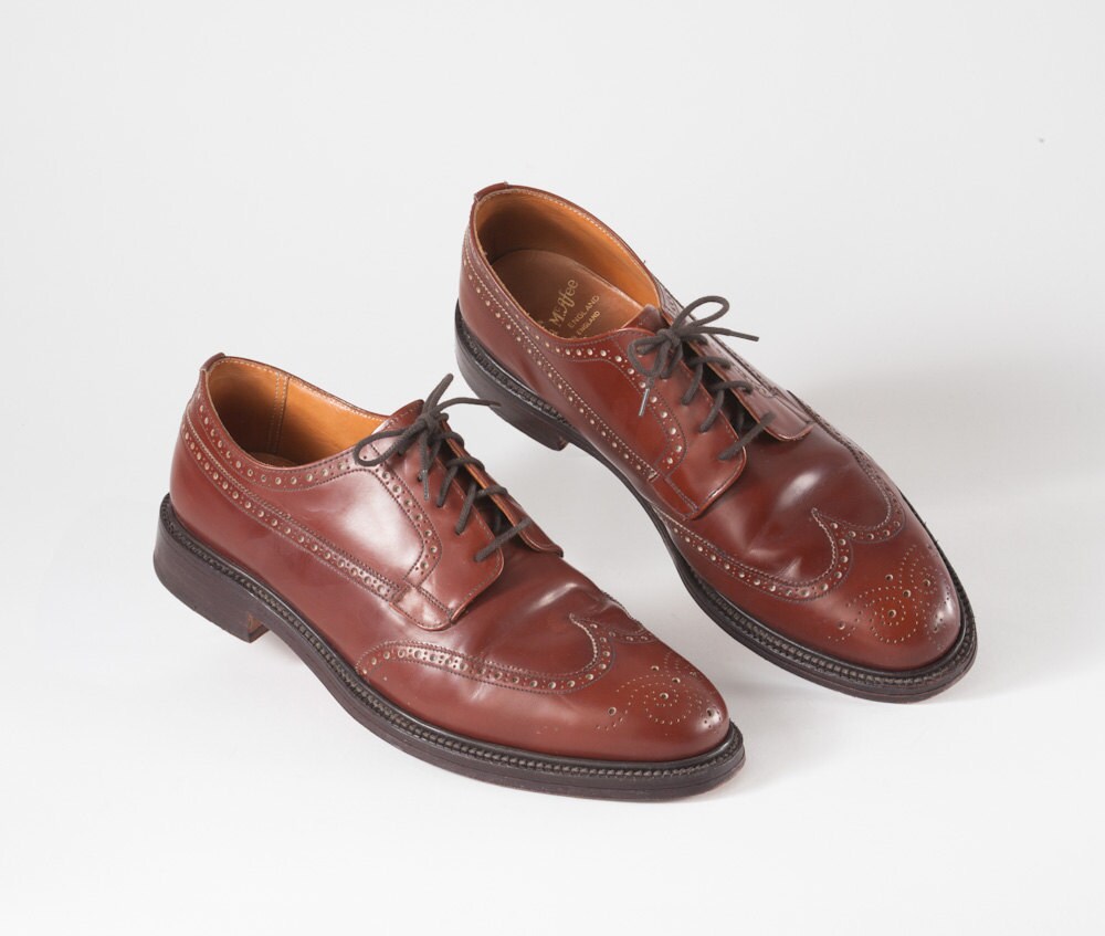 mens brown wing tip shoes