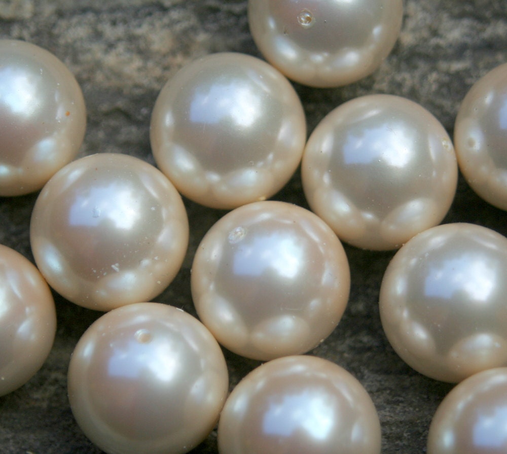 16m imitation creamy Ivory pearls from debsdesigns401 on Etsy Studio