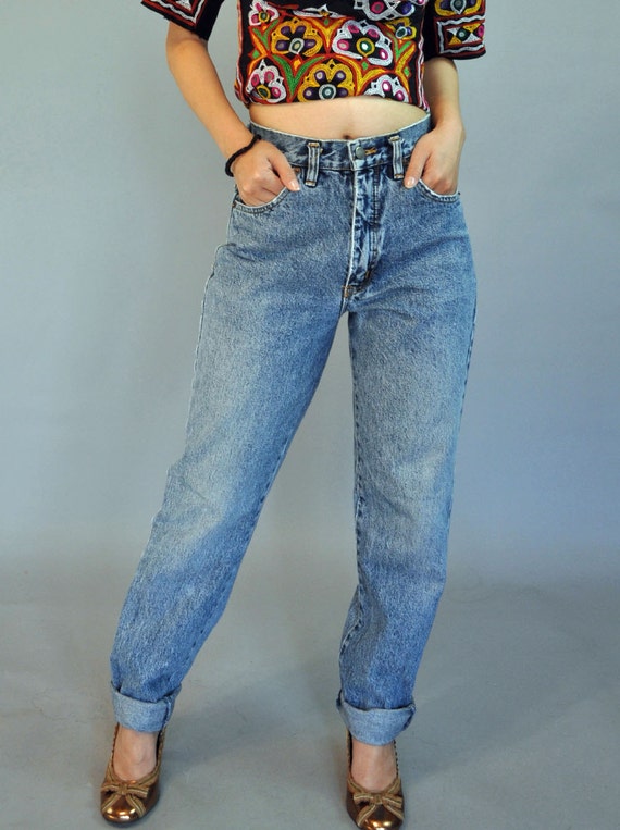 vintage 80s high waisted jeans / Acid Wash Jeans / distressed