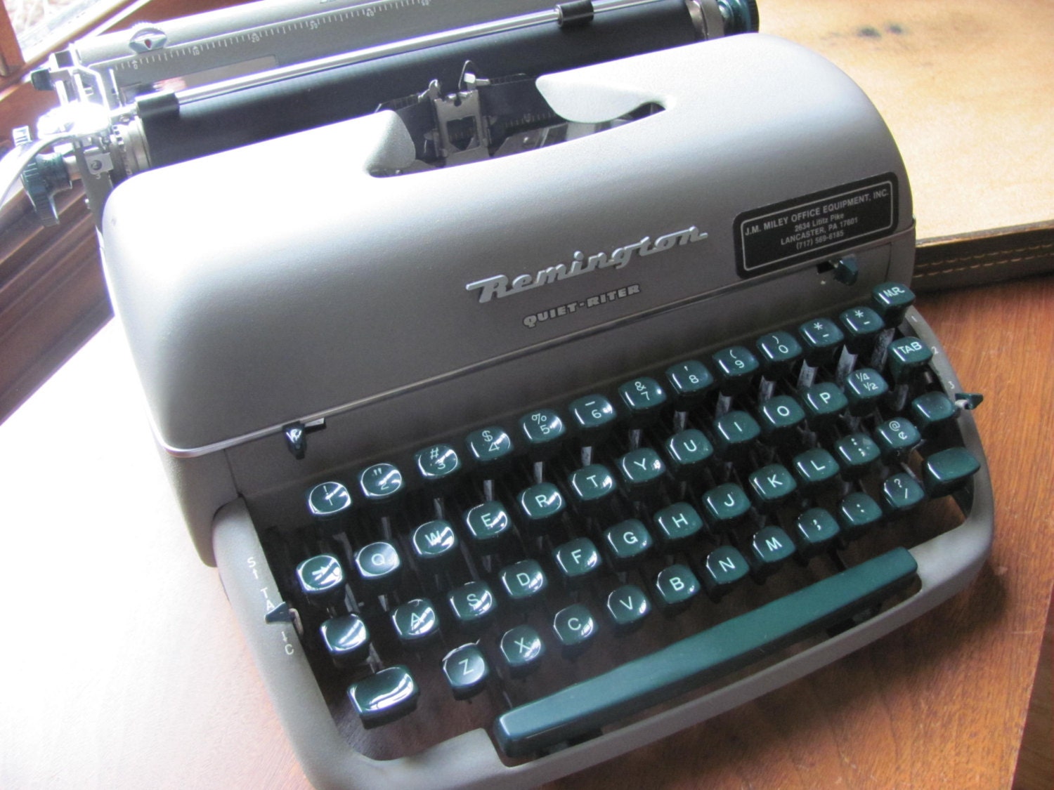 Vintage Remington Quiet Riter Miracle Tab Manual Portable