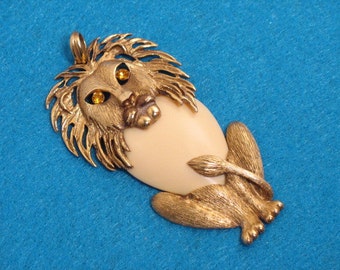 Vintage Lion Pendant