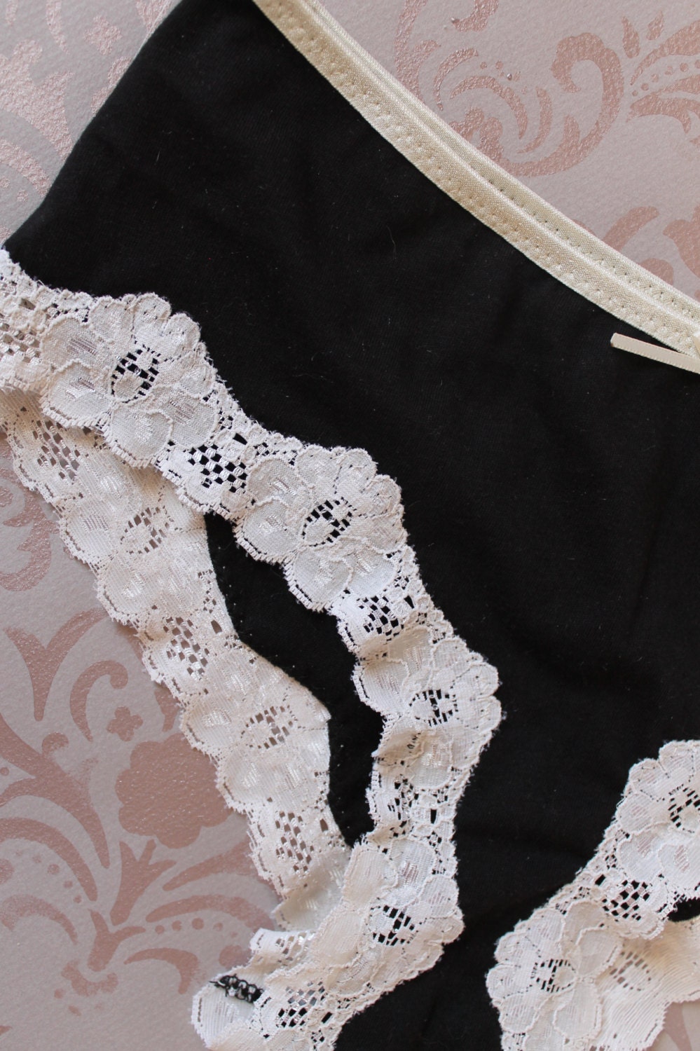 Organic Cotton Panties 'Noir' Brazilian Cut with Lace