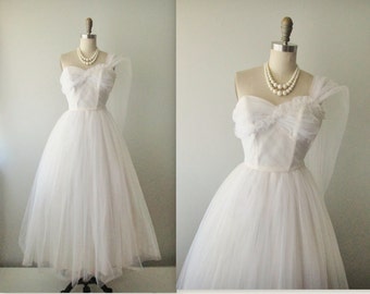 50s Wedding Dress // Vintage 50s Strapless White Tulle Wedding Dress Gown XS