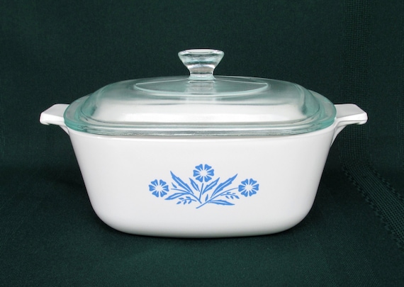 Vintage Corning Ware Cornflower Blue 1.5 QUART by catiques