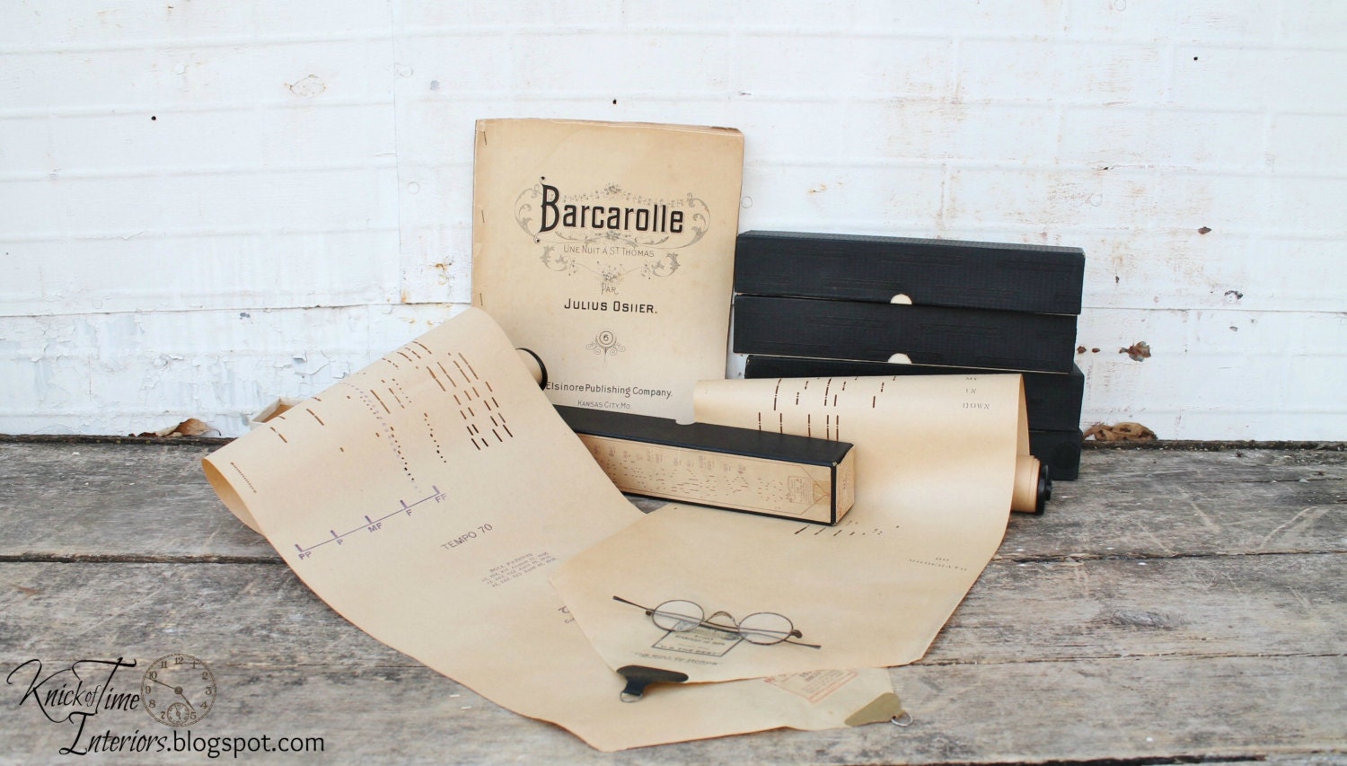 antique-player-piano-rolls