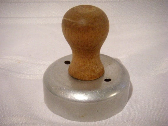 biscuit cutter wood