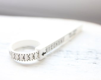 Plastic ring sizer, multisizer, ring size finder, ring measurement, finger measurement tool, finger sizing, ring sizing