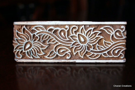 hand-carved-indian-wood-textile-stamp-block-floral-border