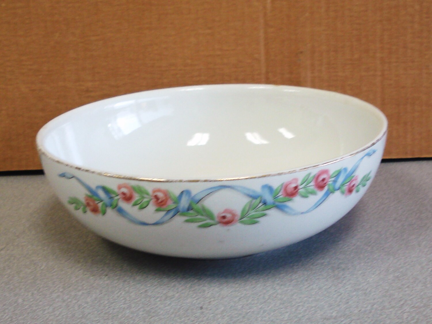 Vintage HALL Pottery Superior Kitchenware Serving Mixing Bowl.