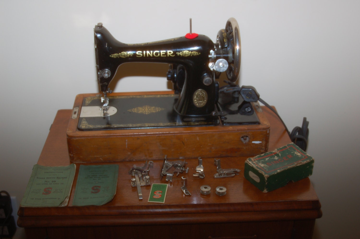 Singer Model 99 Sewing Machine