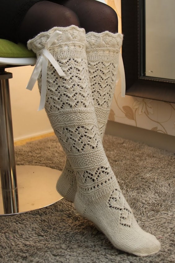 white lace knee socks