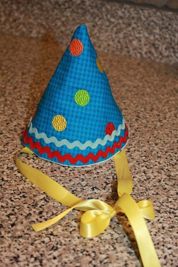 Items similar to In The Hoop Polkadot Party Hat 12x8 on Etsy