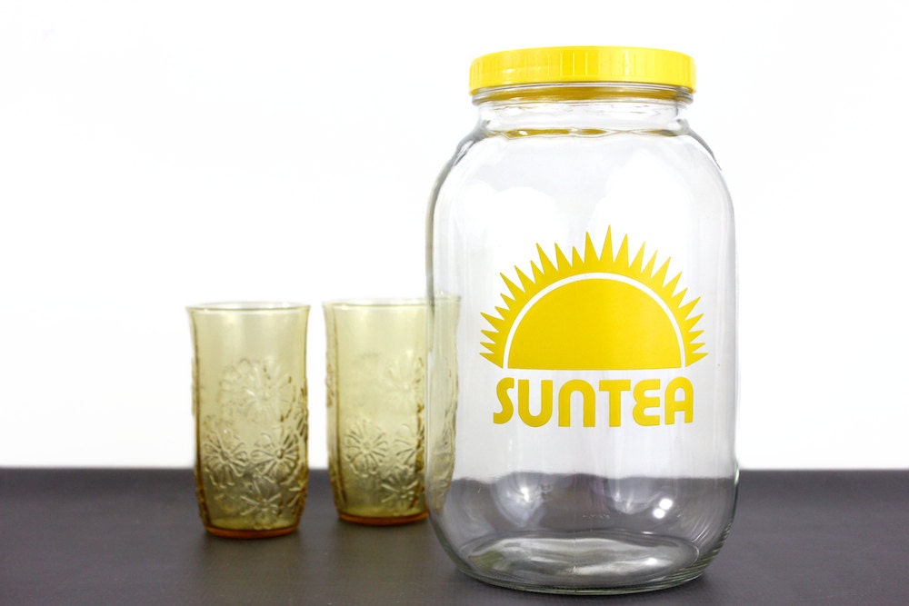 Sun Tea Jar Anchor Hocking Glass Bright Yellow Graphics Lid