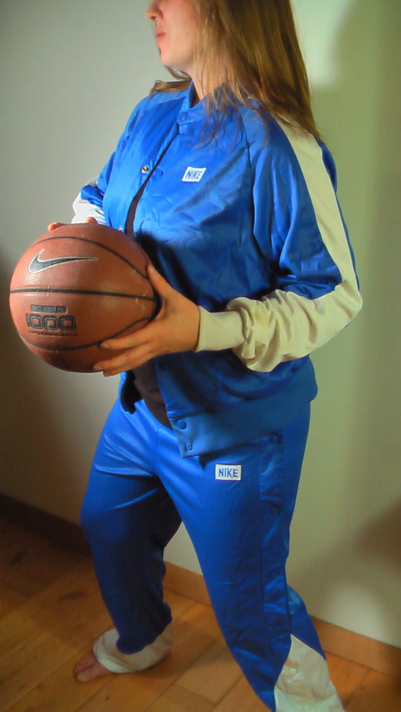 nike basketball team sweat suits