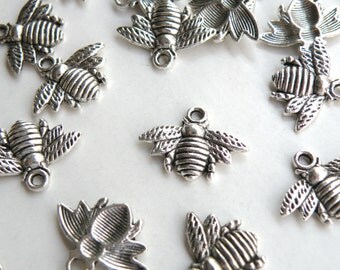 10 Honey Bee charms antique silver 16x21mm DB11362