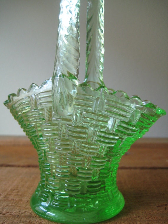 Darling Green Vaseline Glass Glowing Decorative Basket