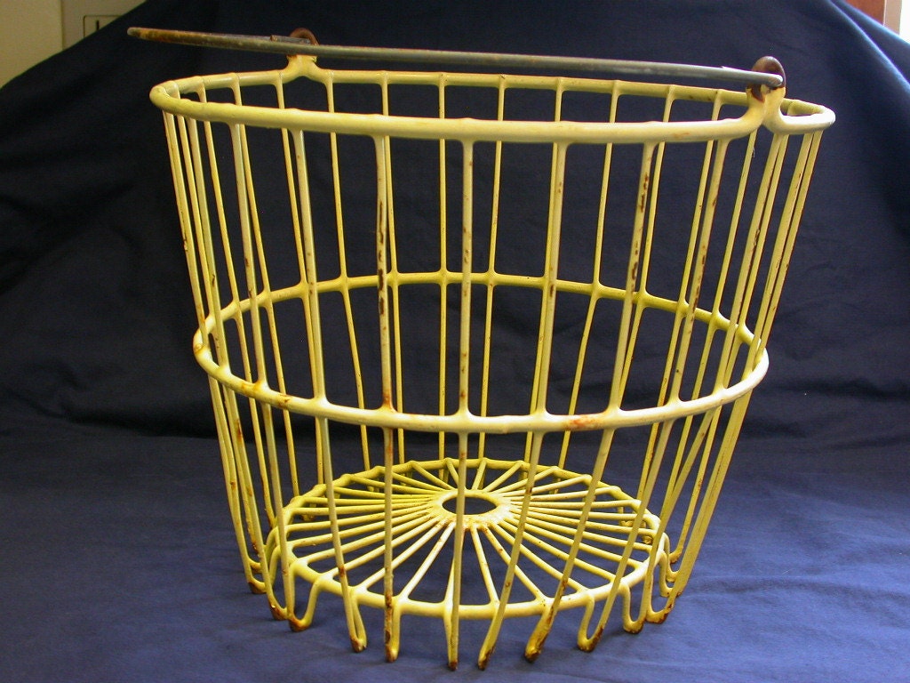 Vintage Wire Gathering Basket Yellow by kadhivintageandmore
