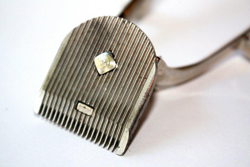 Vintage 1940s John Oster MFG CO Model 105 Manual Hair Clippers