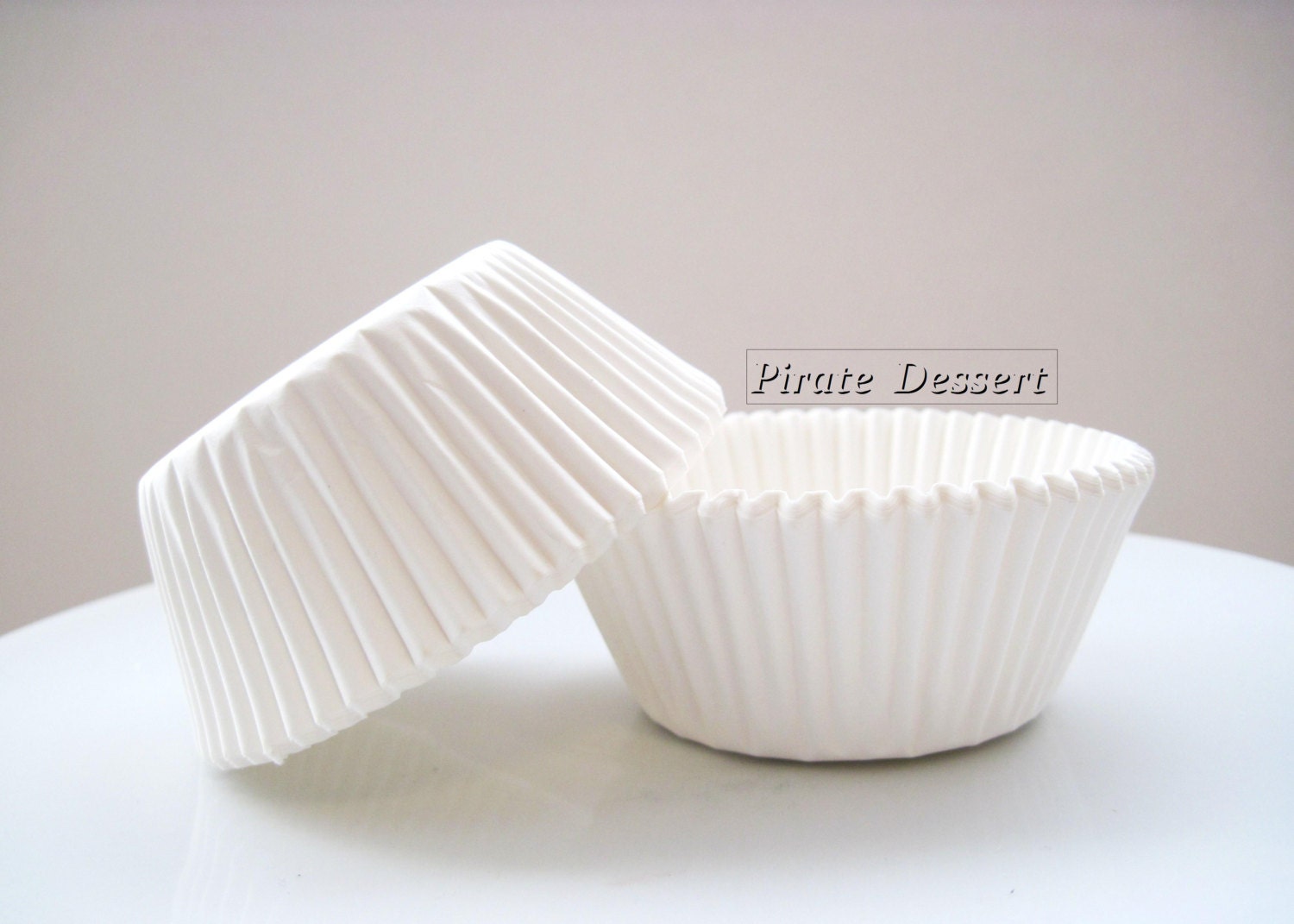 CUPCAKE LINERS White Cupcake papers Standard cupcake pan