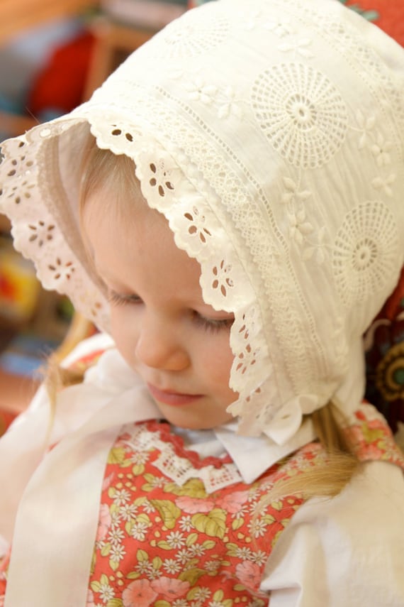 the-old-fashioned-baby-sewing-room-smocked-bonnet