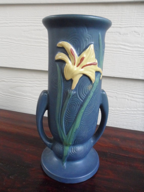 Roseville Pottery Zephyr Lily 133-8 Vase vintage Reproduction