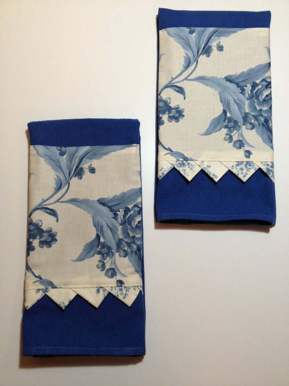 FREE SHIPPING Cornflower blue Elegant by Therapythreads on Etsy