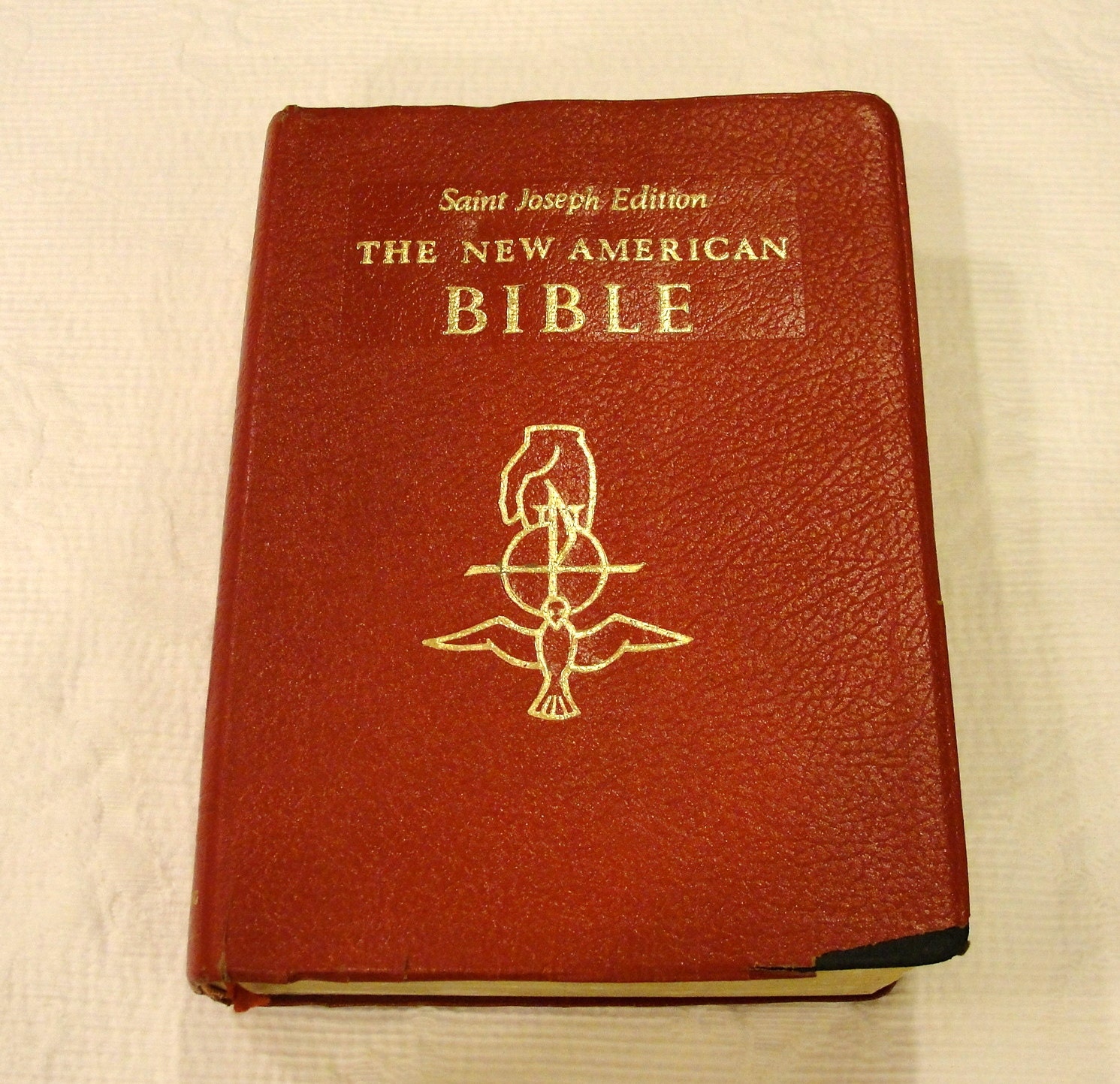 vintage new ST Joseph Sunday missal and HYMNAL 1980 CATHOLIC BOOK PUB PRAYER vintage new ST Joseph Sunday missal and HYMNAL 1980 CATHOLIC BOOK PUB PRAYER
