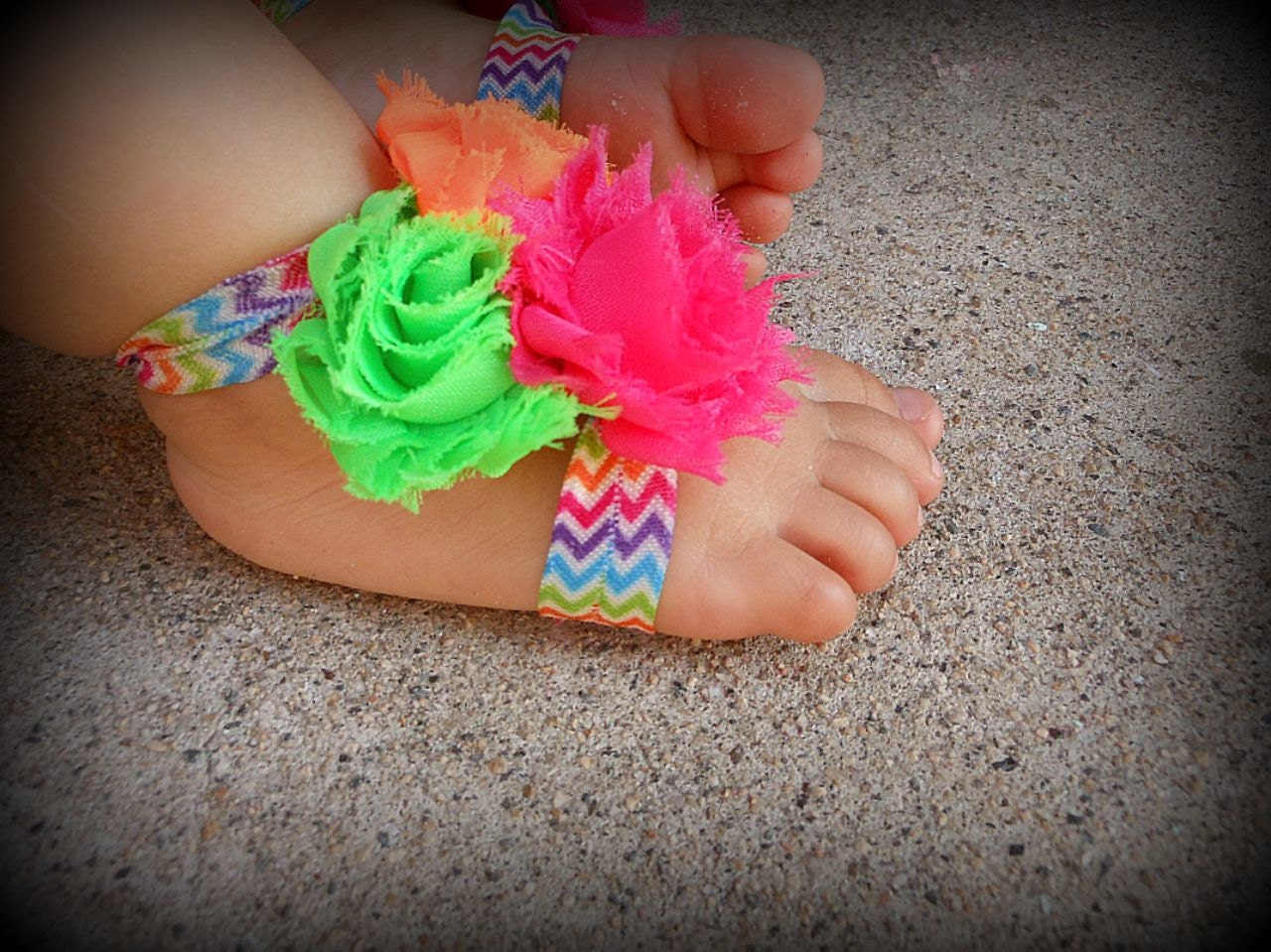 Baby Barefoot Sandals  Headband Mini flower by SecretBlossom