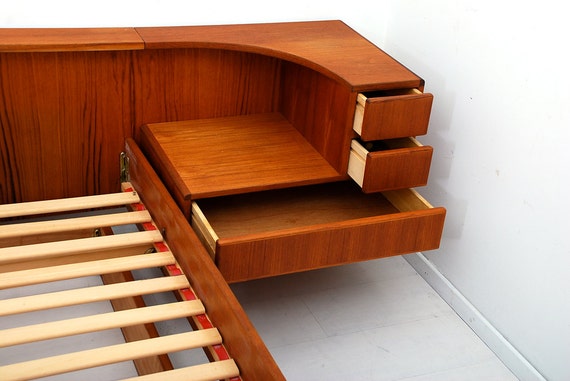 Mid Century Danish Modern Teak Bed with Floating by midcmad