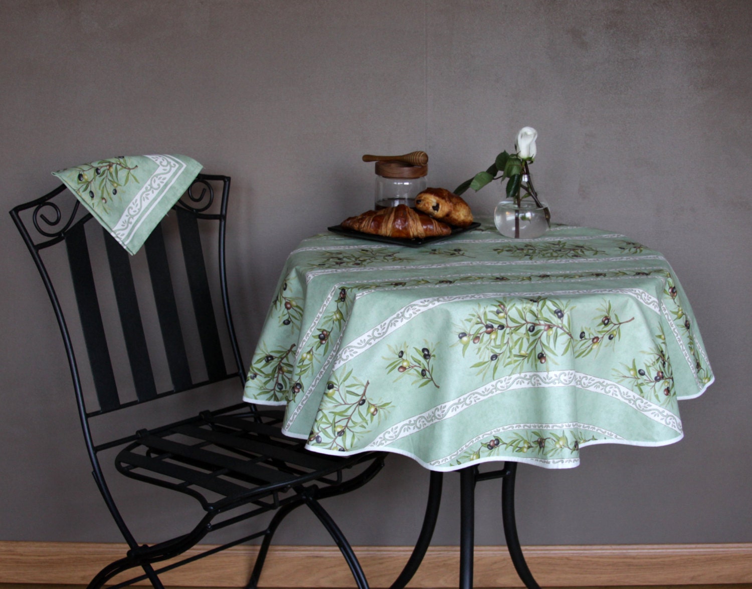 Small or Medium Round Tablecloth 42 to 60