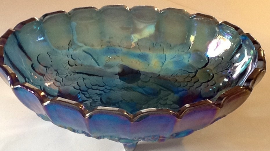 Vintage Amethyst Carnival Glass Footed Fruit Bowl with