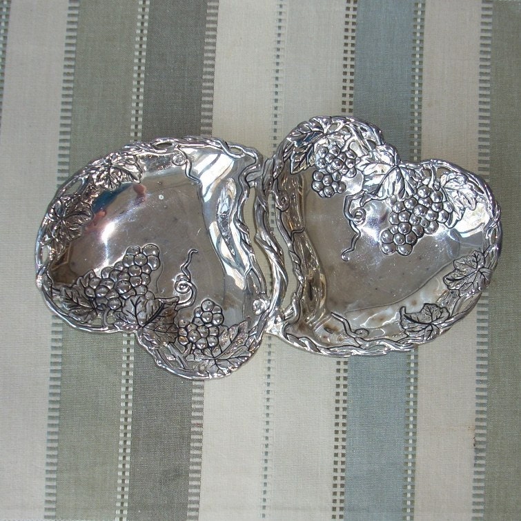 SALE ITEM Godinger Silver Art Double Hearts and Grapes Design